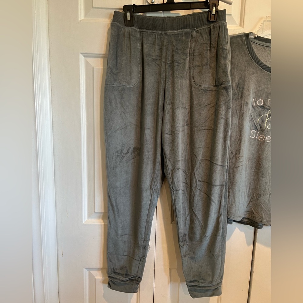 2pc Matching Soft Gray Pj / Lounge Set - “I’d Rat… - image 7